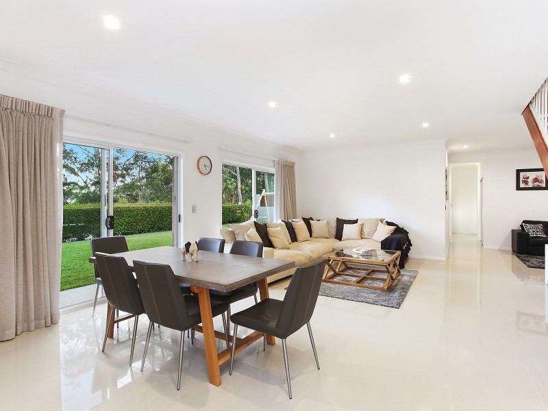 26 Waters Road, Bonogin QLD 4213