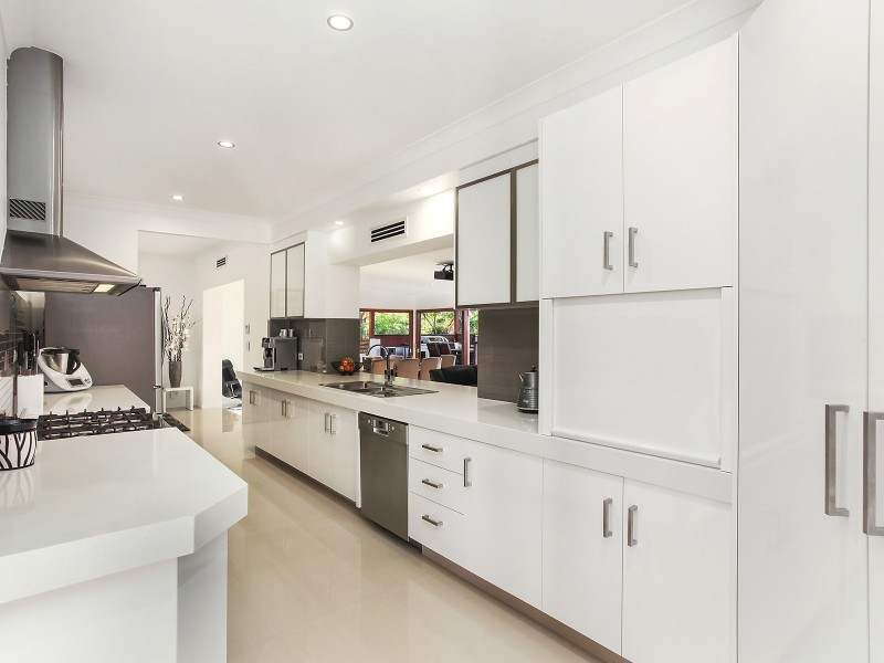 26 Waters Road, Bonogin QLD 4213