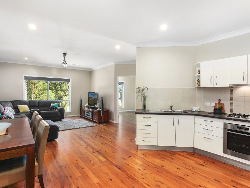 26 Waters Road, Bonogin QLD 4213