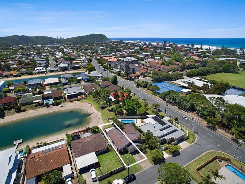 1/3 Barracuda Court, Palm Beach QLD 4221