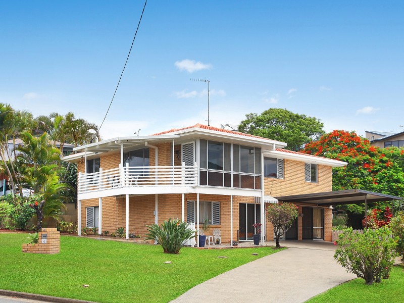 4 Crest Drive, Elanora QLD 4221