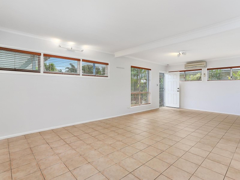 87 Tahiti Avenue, Palm Beach QLD 4221