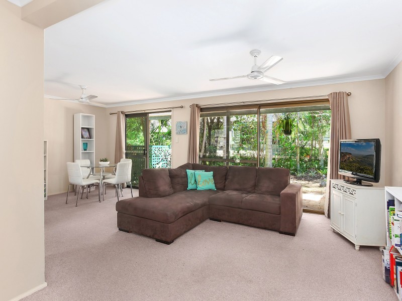 2/71 Mitchell Avenue, Currumbin QLD 4223