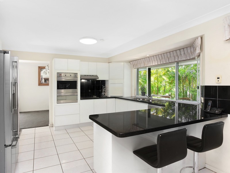 2 Jandakot Court, Elanora QLD 4221