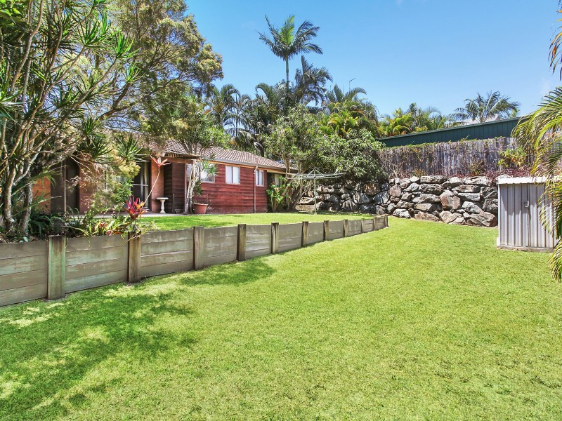 8 Darnel Street, Elanora QLD 4221