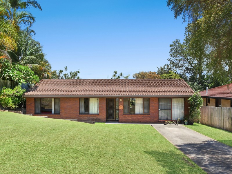 8 Darnel Street, Elanora QLD 4221
