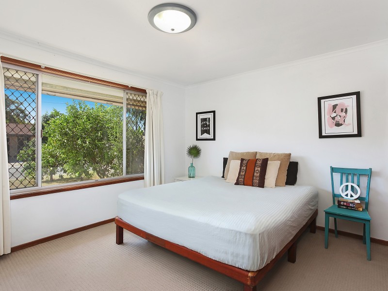 10 Illaroo Street, Palm Beach QLD 4221