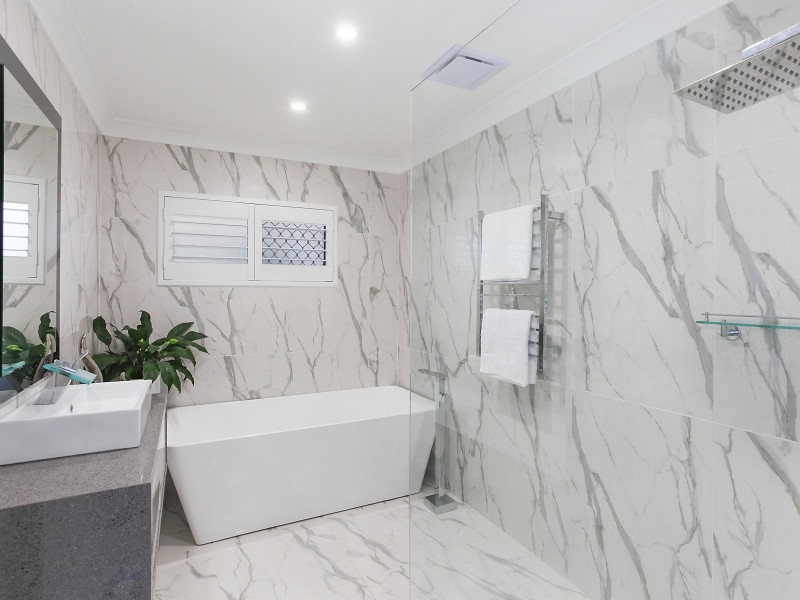 150 Mallawa Drive, Palm Beach QLD 4221