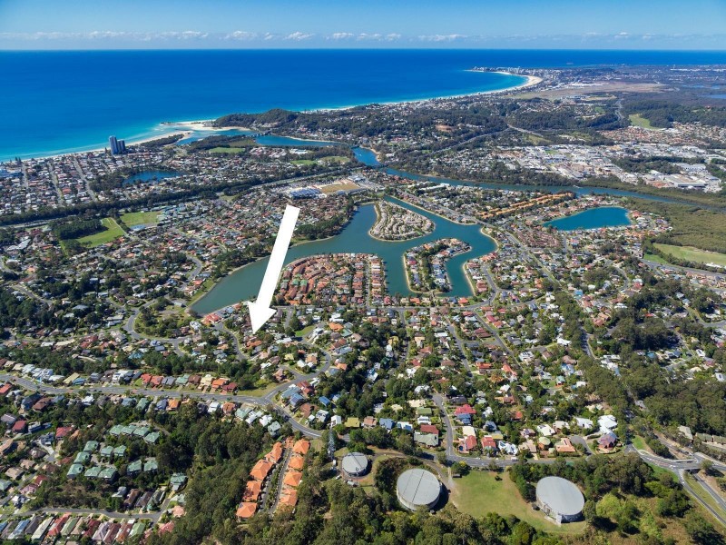 10 Jandakot Court, Elanora QLD 4221