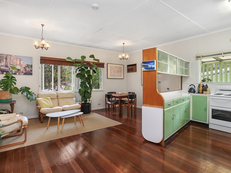 27 Kent Street, Coolangatta QLD 4225