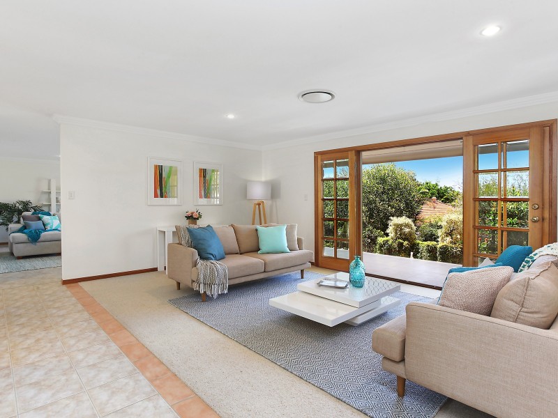 3 Callistris Court, Elanora QLD 4221