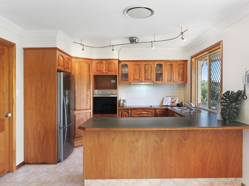 3 Callistris Court, Elanora QLD 4221