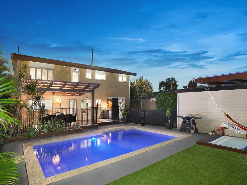 156 Laguna Avenue, Palm Beach QLD 4221