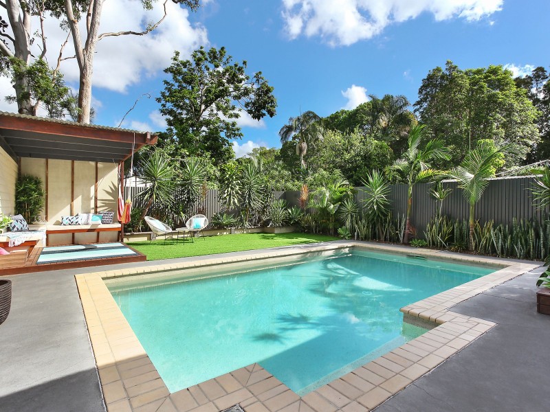 156 Laguna Avenue, Palm Beach QLD 4221