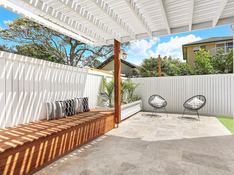 2/1254 Gold Coast Highway, Palm Beach QLD 4221