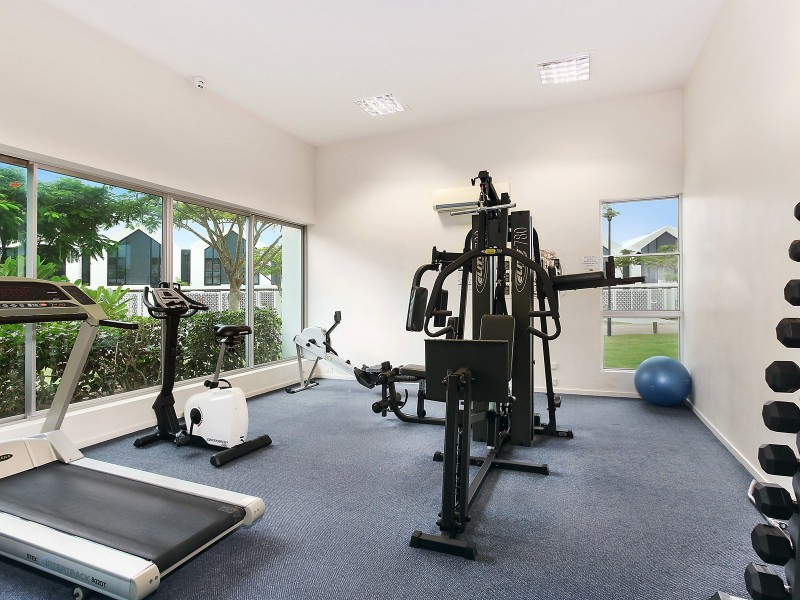 709 Glades Drive, Robina QLD 4226