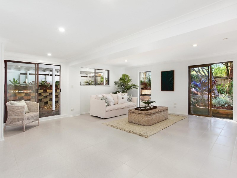 76 Simpsons Road, Currumbin Waters QLD 4223