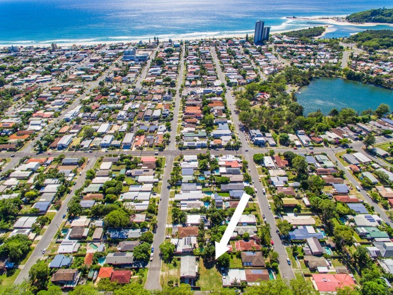 106 Third Avenue, Palm Beach QLD 4221