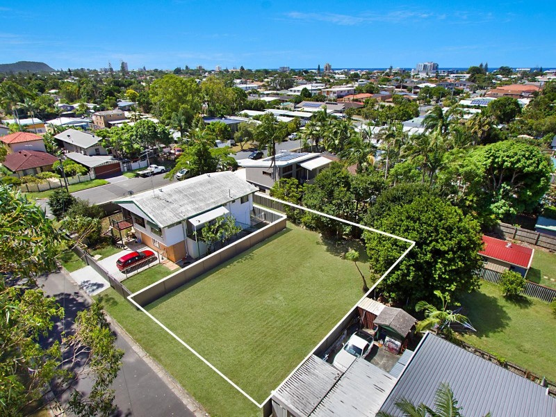 106 Third Avenue, Palm Beach QLD 4221