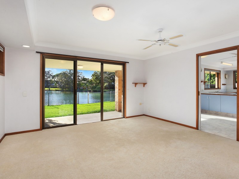 19 Tahiti Avenue, Palm Beach QLD 4221