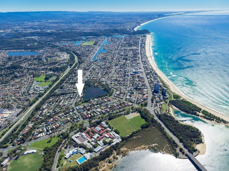 19 Tahiti Avenue, Palm Beach QLD 4221