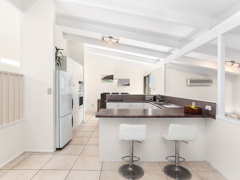 7 Exmouth Court, Elanora QLD 4221