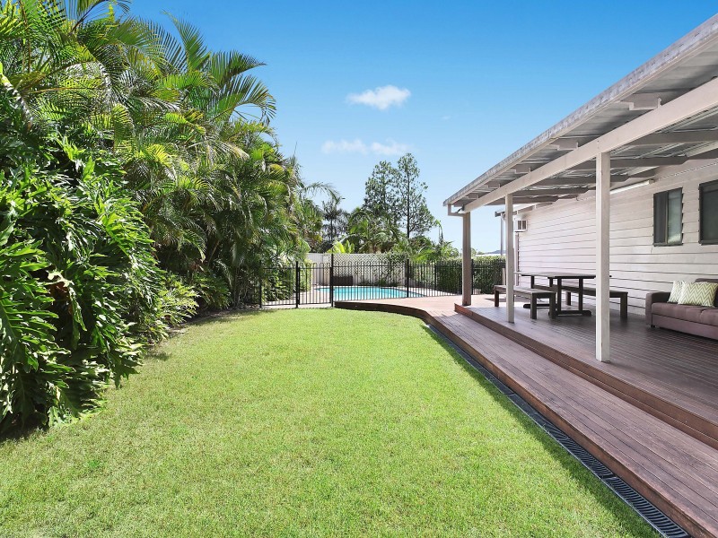 7 Exmouth Court, Elanora QLD 4221