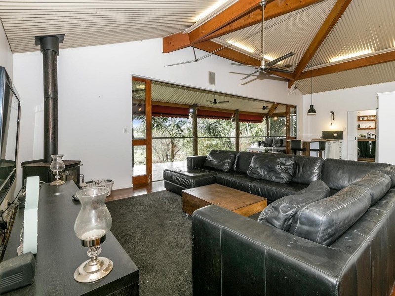 11 Wirildar Drive, Elanora QLD 4221