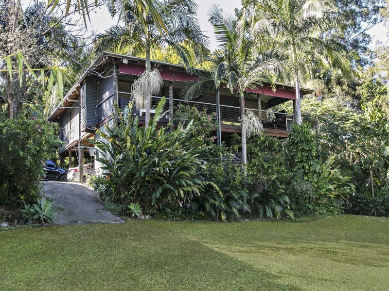 11 Wirildar Drive, Elanora QLD 4221