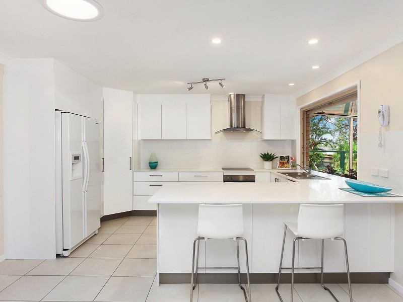 12 Rees Court, Elanora QLD 4221