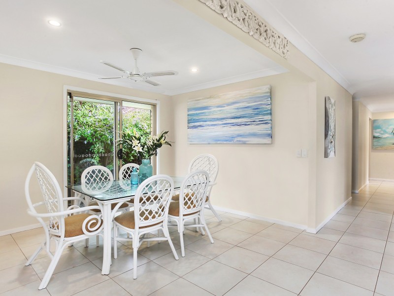 12 Rees Court, Elanora QLD 4221