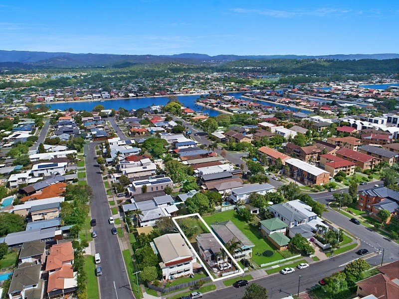 222 Cypress Terrace, Palm Beach QLD 4221