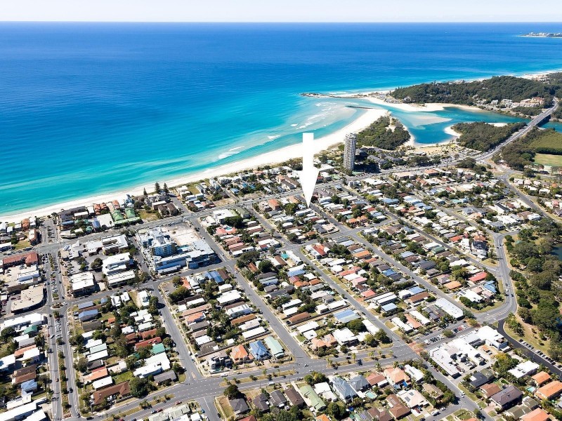 2/7 Second Avenue, Palm Beach QLD 4221