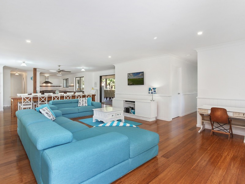 2 Daffodil Street, Tallebudgera QLD 4228