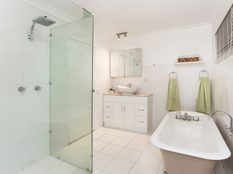 2 Daffodil Street, Tallebudgera QLD 4228