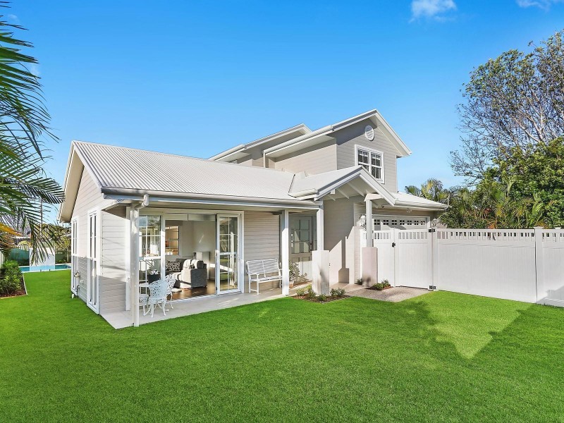 25 Denawen Street, Palm Beach QLD 4221