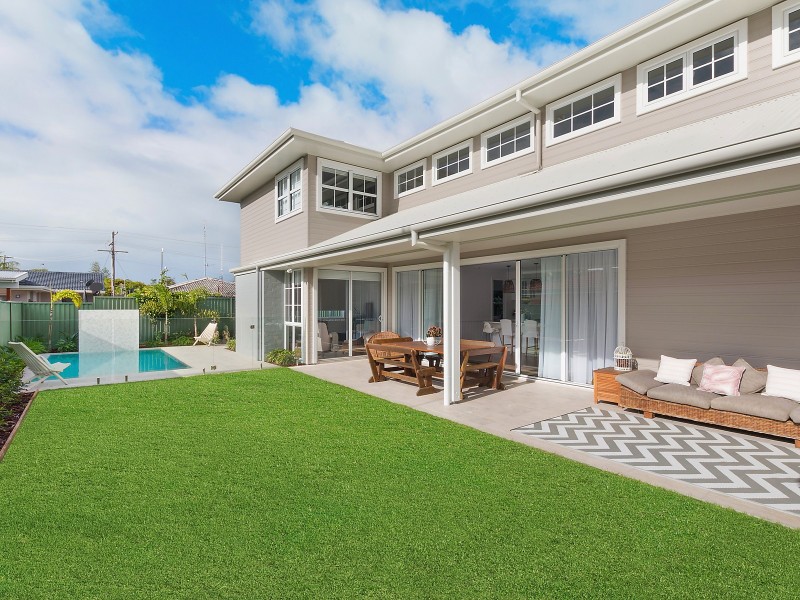 25 Denawen Street, Palm Beach QLD 4221