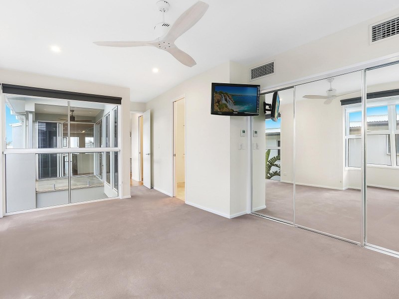 1/36 Jefferson Lane, Palm Beach QLD 4221