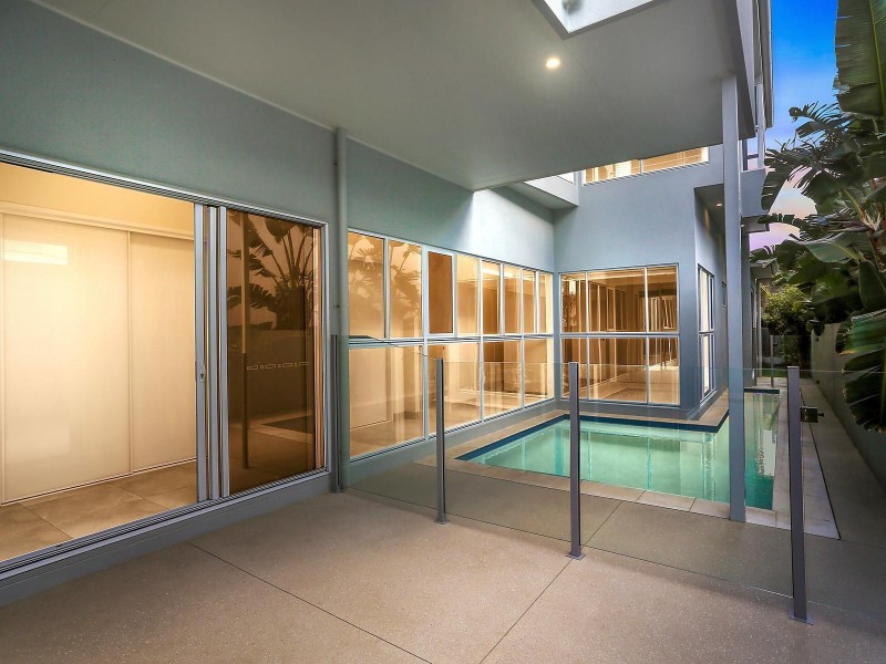 1/36 Jefferson Lane, Palm Beach QLD 4221