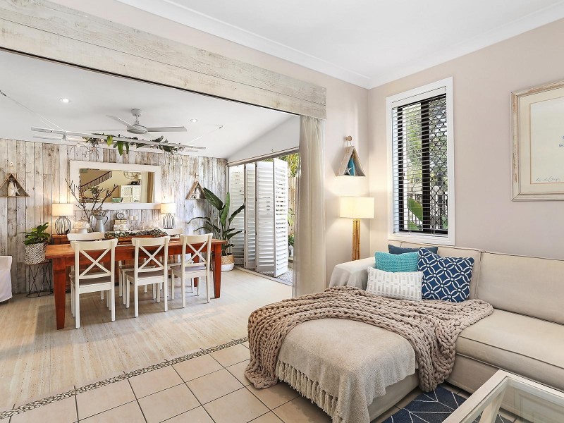 1/1246 Gold Coast Highway, Palm Beach QLD 4221
