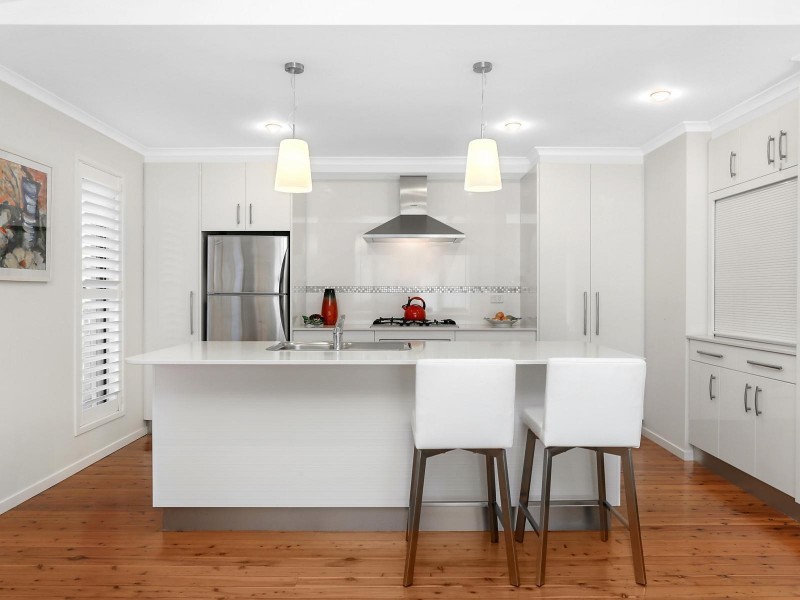 60 Laguna Avenue, Palm Beach QLD 4221