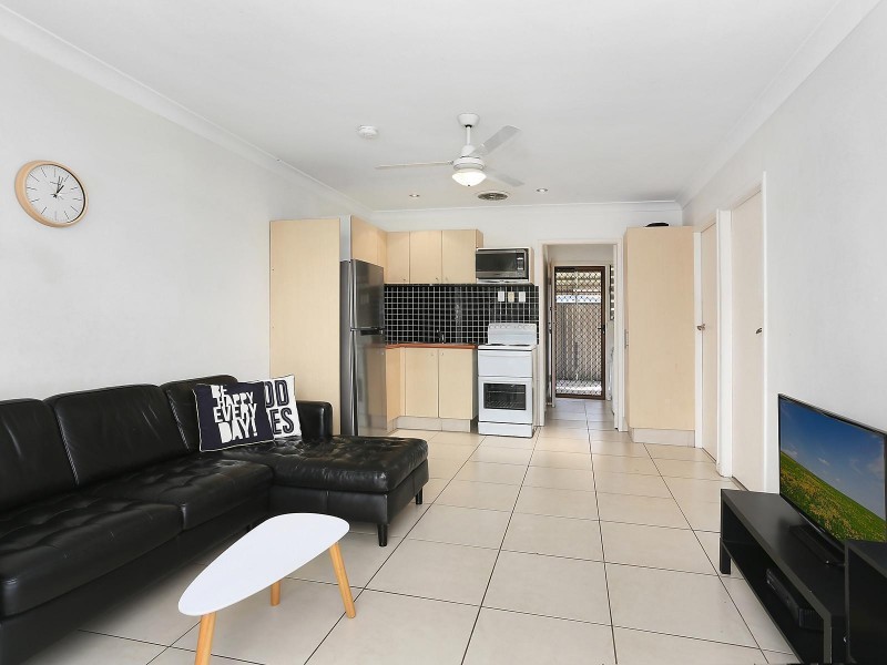 32a & 32b Sarawak Avenue, Palm Beach QLD 4221