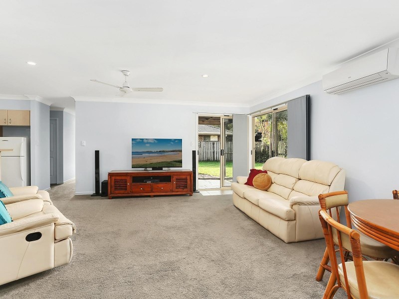 2/3 Rosewater Crescent, Tugun QLD 4224