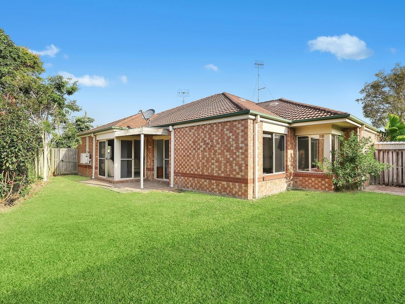 2/3 Rosewater Crescent, Tugun QLD 4224