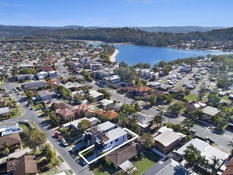 2/7 Boodera Road, Palm Beach QLD 4221