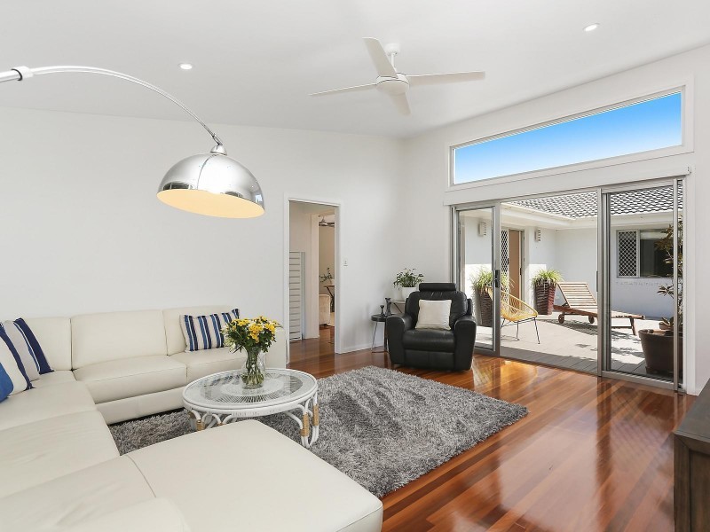 16 Elizabeth Street, Currumbin Waters QLD 4223