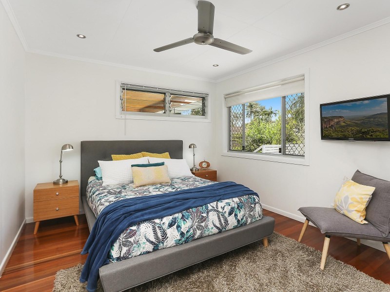 16 Elizabeth Street, Currumbin Waters QLD 4223