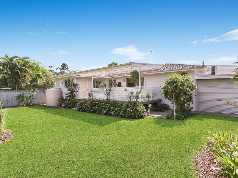 16 Elizabeth Street, Currumbin Waters QLD 4223