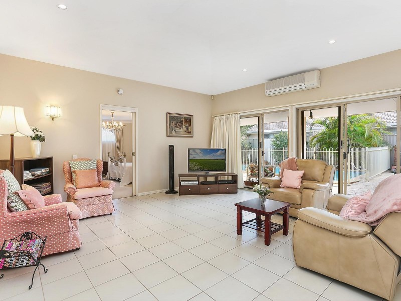 38 Newport Drive, Robina QLD 4226