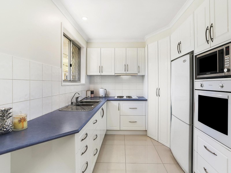 37 Tatha Avenue, Palm Beach QLD 4221